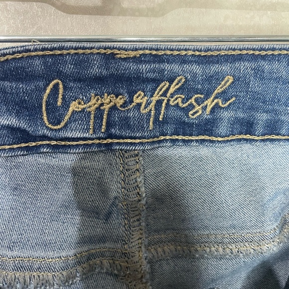 Copperflash Cropped Distressed Jeans - Picture 5 of 7